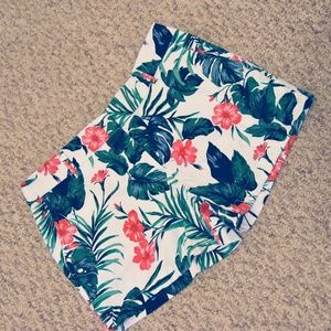 Tropical patterned shorts